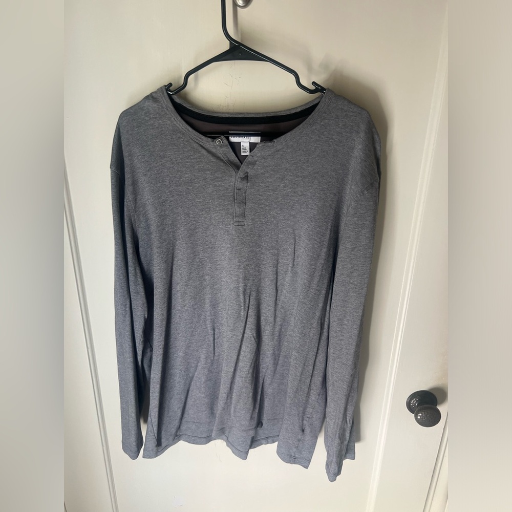 Gray Longsleeve Calibrate Henley shirt